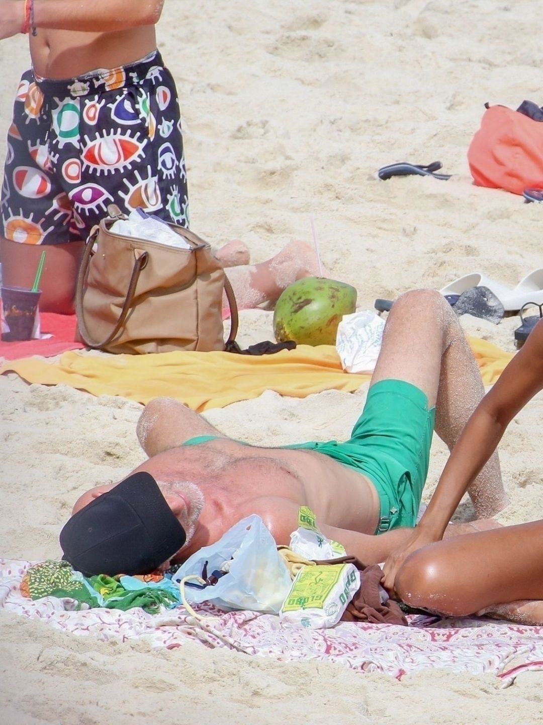 Vincent Cassel na plaży 