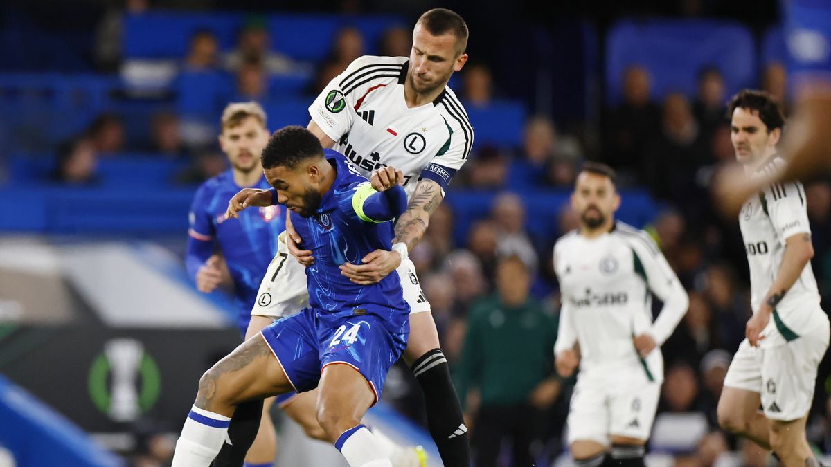 PAP/EPA / PAP/EPA/TOLGA AKMEN / W Londynie Legia nie ustępowała Chelsea