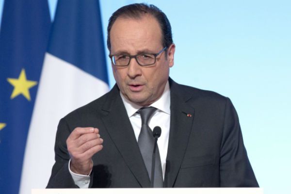Historyczny wzrost popularności prezydenta Francji Francois Hollande'a