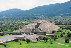 Meksyk - zapada się Piramida Słońca