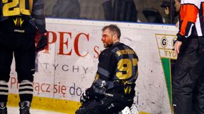 Brutalny faul w finale PHL. Twarz polskiego hokeisty zalała się krwią