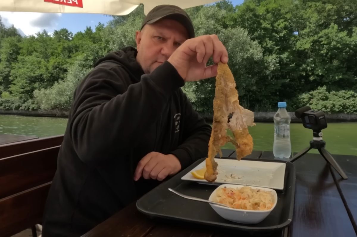 Zamówił rybę nad Bałtykiem. Wziął kęs i wypalił. "Bez komentarza"