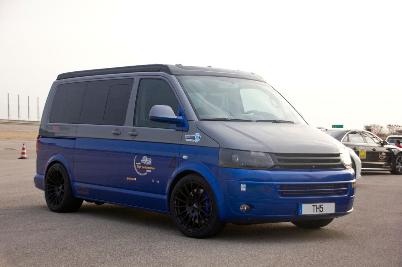 TH Automobile Volkswagen California TH5 Space Camper (2013)