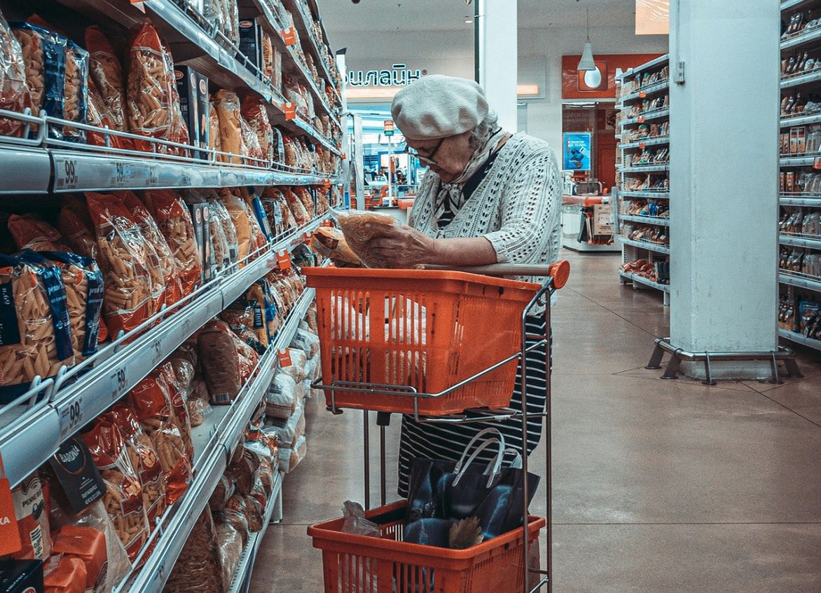 Nie podano ceny, niedozwolone "widełki". Kary dla sklepów i punktów usługowych
