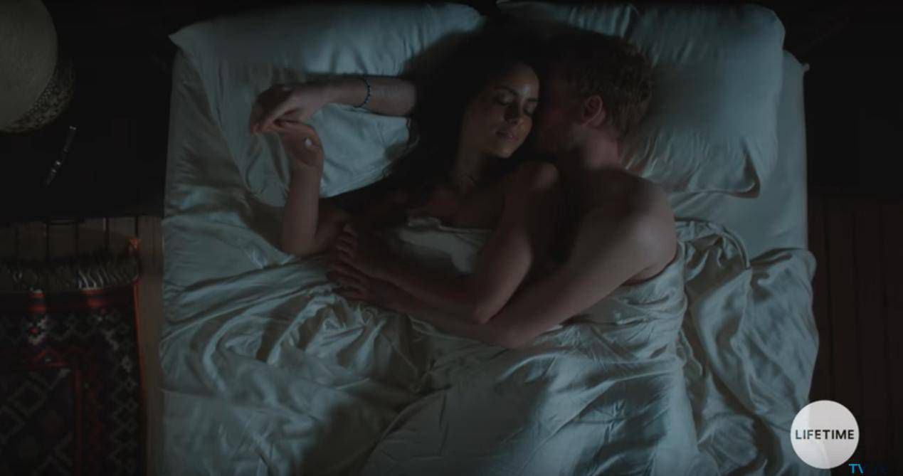 Filmowi Meghan i Harry w łóżku