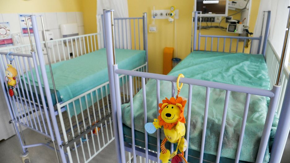 Zmodernizowany SOR w Gda?sku
23.09.2015 Gdansk Szpital im Mikolaja Kopernika Copernicus Zmodernizowany Szpitalny Oddzial Ratunkowy SOR ktory w 2014 roku przyjal 77 tysiecy pacjentow Nz lozka oddzial dzieciecy Fot. Wojciech Strozyk/REPORTER
Wojciech Strozyk/REPORTER