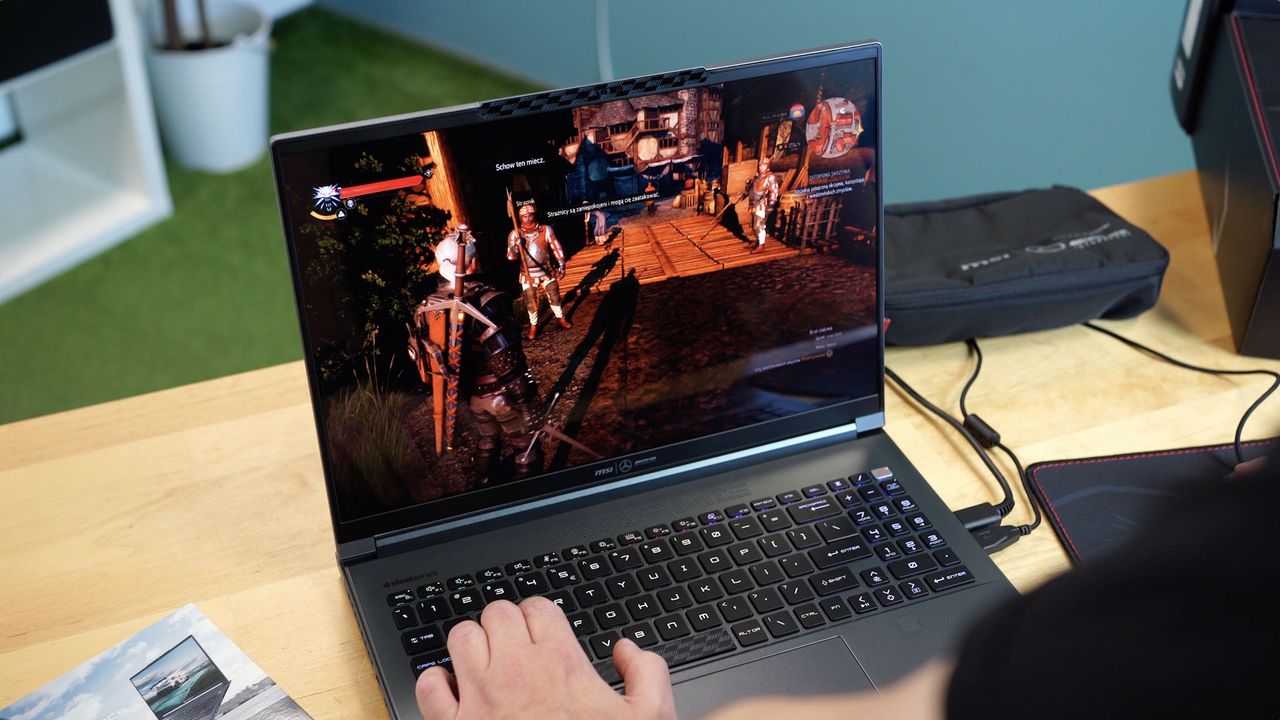 MSI Stealth 16 Mercedes-AMG - podczas gry