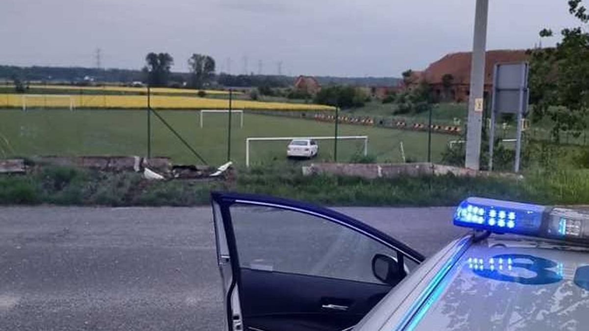 lądowanie na boisku