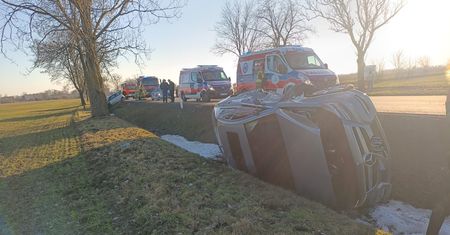 Wypadek w Tragaminie. Ranna kobieta w ciąży i roczne dziecko