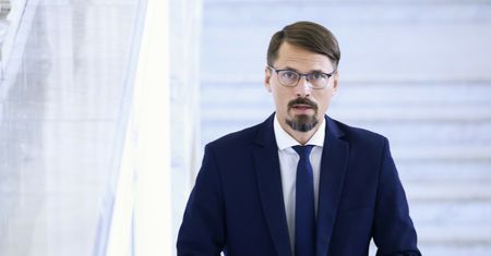 Apelował z Sejmu ws. alimentów. Dzieci posła Konfederacji walczą z nim w sądzie