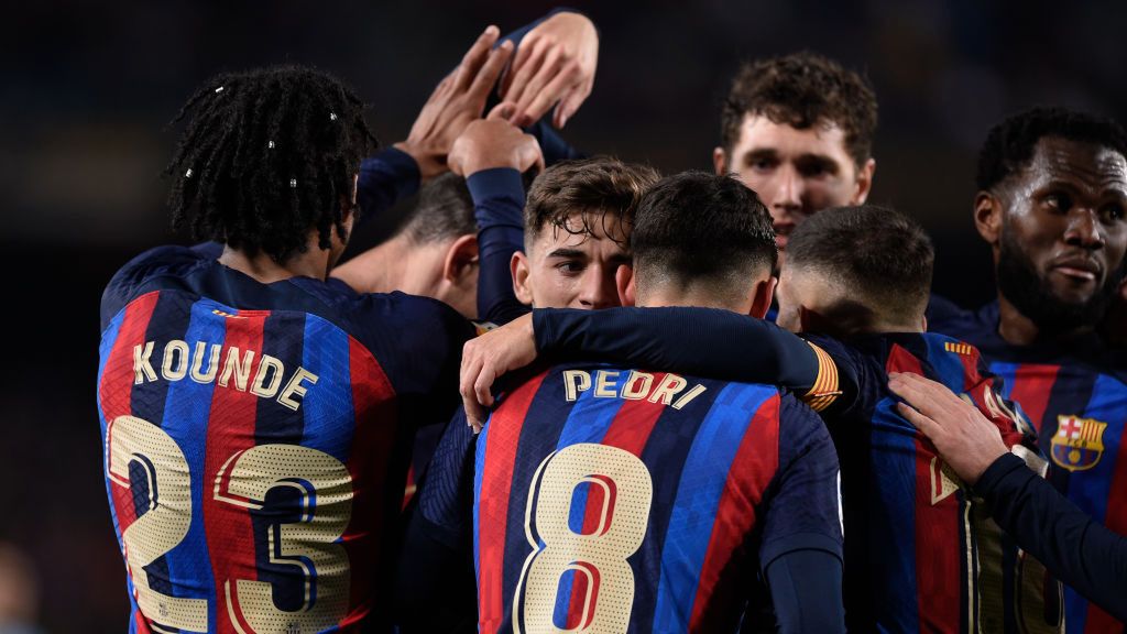 Zdjęcie okładkowe artykułu: Getty Images / Adria Puig/Anadolu Agency / Na zdjęciu: Piłkarze FC Barcelona