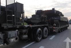 Wypadek w Dzierzążni. Uderzył w lawetę z czołgiem