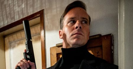 Musk pomógł Hammerowi. Kontrowersyjny film rusza w świat