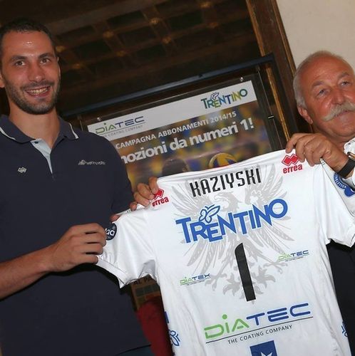 Zdjęcie wrzucone 8 marca na Facebooka Diego Mosny, prezesa Trentino Volley