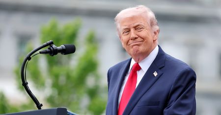 USA szykują długą blokadę cieśniny Ormuz. Ropa wywindowana powyżej 111 dol.