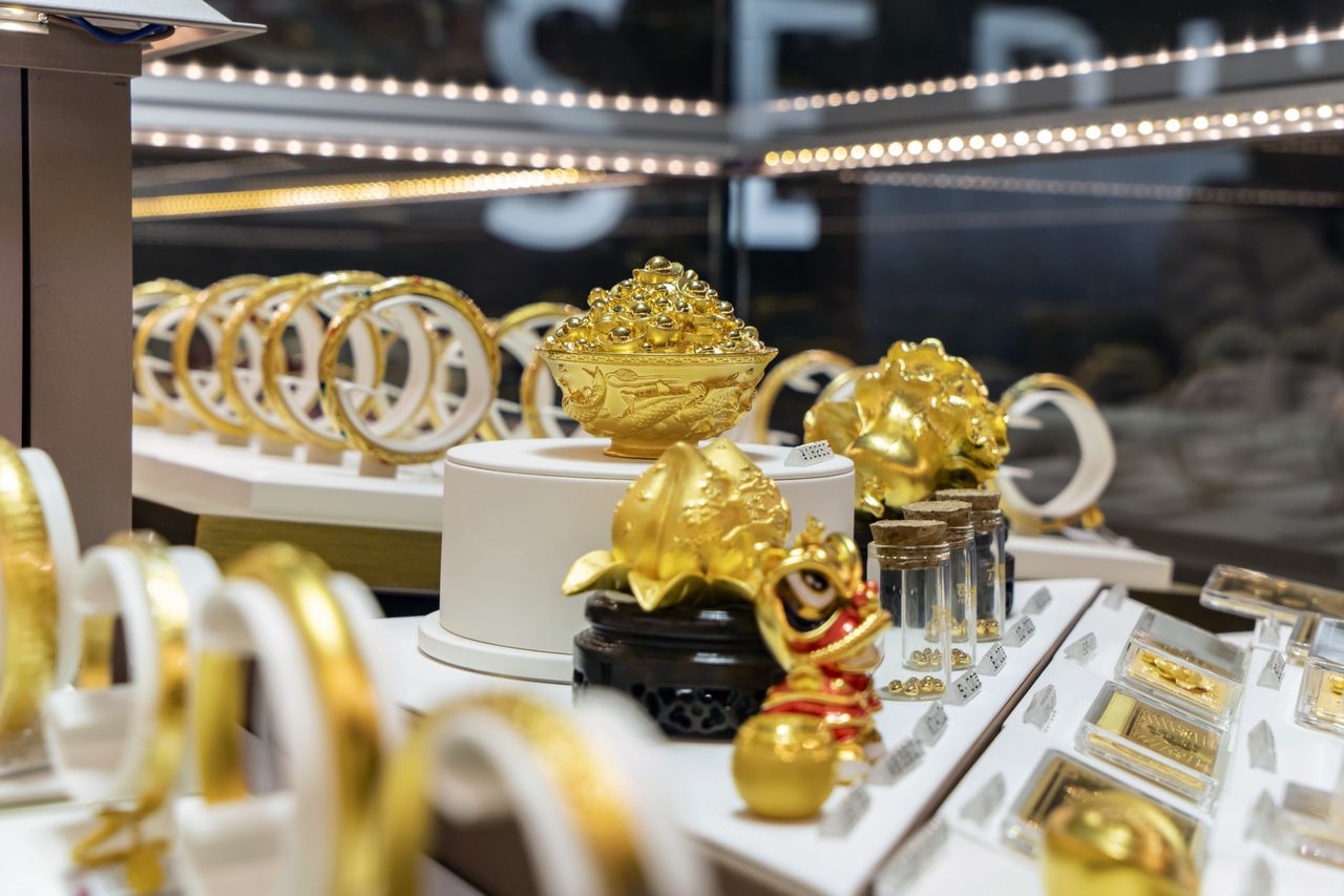 Złoto bije rekordy cenowe po decyzji Trumpa o nałożeniu ceł na importowane towary