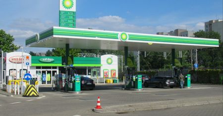 Szukają kasjerów do pracy na stacjach BP. Oto kwoty "na rękę"