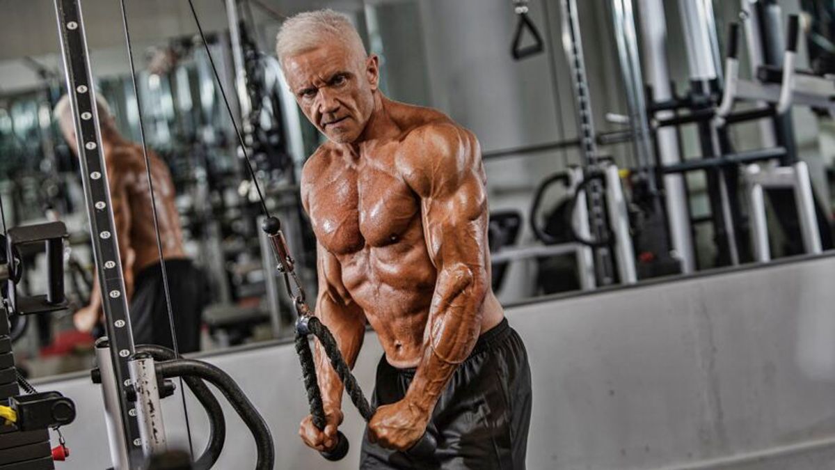 Niesamowita przemiana 56 latka. Te zdjęcia to nie Photoshop 1