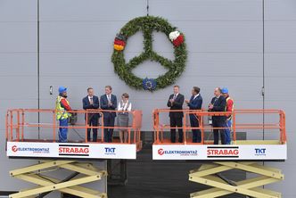 Mercedes zatrudni 2 razy więcej pracowników w fabryce silników w Jaworze. Ukończono już prace budowlane