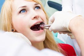 O czym mogą świadczyć kroski w jamie ustnej? 
