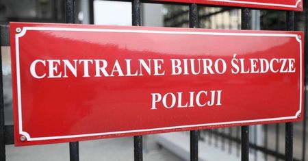 Wielka akcja CBŚP! Zatrzymano osiem osób, mnóstwo broni i amunicji!