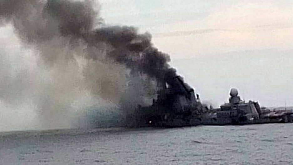 Wojna w Ukrainie - zniszczony kr??ownik MoskwaRex Features Ltd. do not claim any Copyright or License of the attached image  Mandatory Credit: Photo by Shutterstock (12898948b)  First images tweeted today of the guided missile cruiser Moskva of the Russian Navy that sank a few days ago in the Black Sea. The Russia flagship was either hit by Ukranian missiles - said to be 2x R-360 "Neptun" ASMs - or suffered a catastrophic ammunition fire, depending on whether you believe the Ukranian or Russian reports about what happened.  The images appear consistent with Ukrainian claims that it was struck with two missiles on its port side before it rolled and sank, and seem to contradict Russian accounts that the vessel went down in rough seas.  Russian flagship sinks in Black Sea after being struck by Ukranian missiles, Russia - 18 Apr 2022Shutterstock