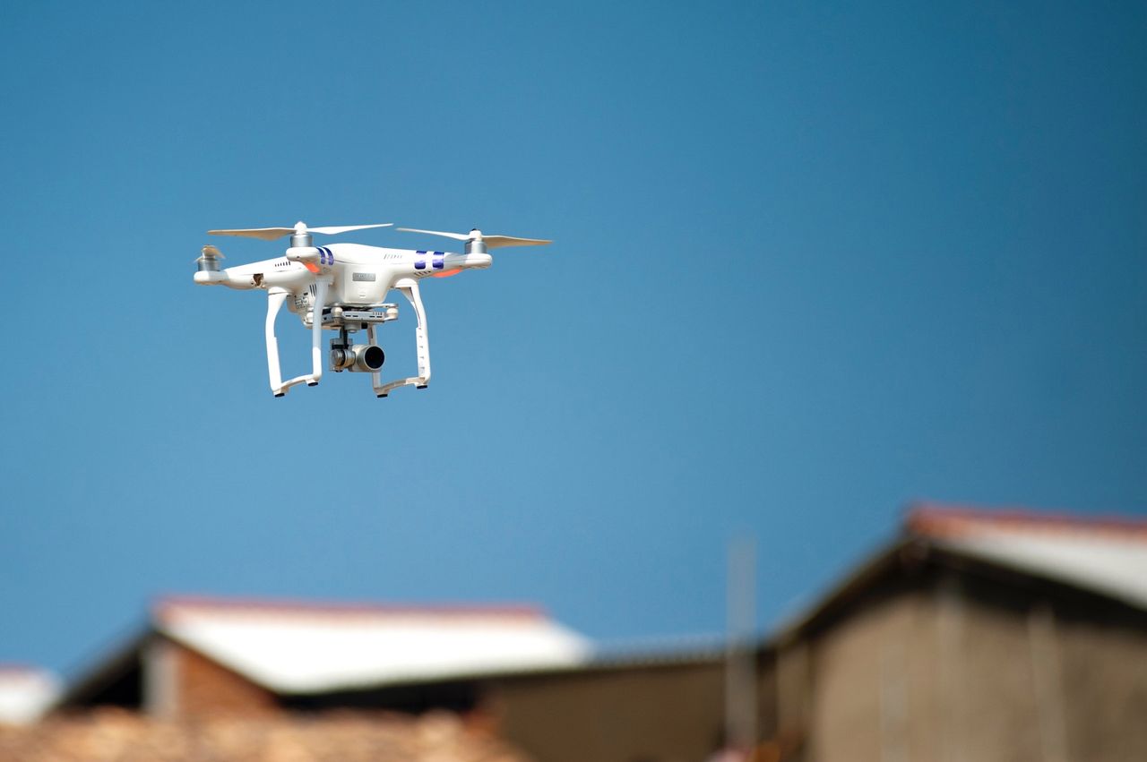 Nowe regulacje w kwestii akredytowania dronów. Dowiedz się więcej