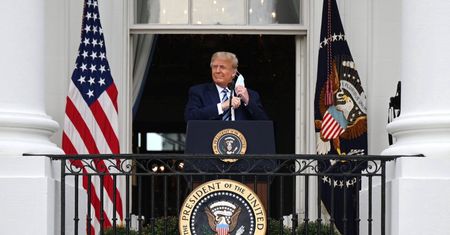 Koronawirus. Donald Trump rozwiewa wątpliwości ws. choroby
