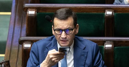 Specjalne renty od premiera Morawieckiego. Eksperci: potrzebny audyt