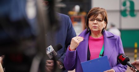 PO chce "ratować oszczędności Polaków". Proponuje trzy ustawy