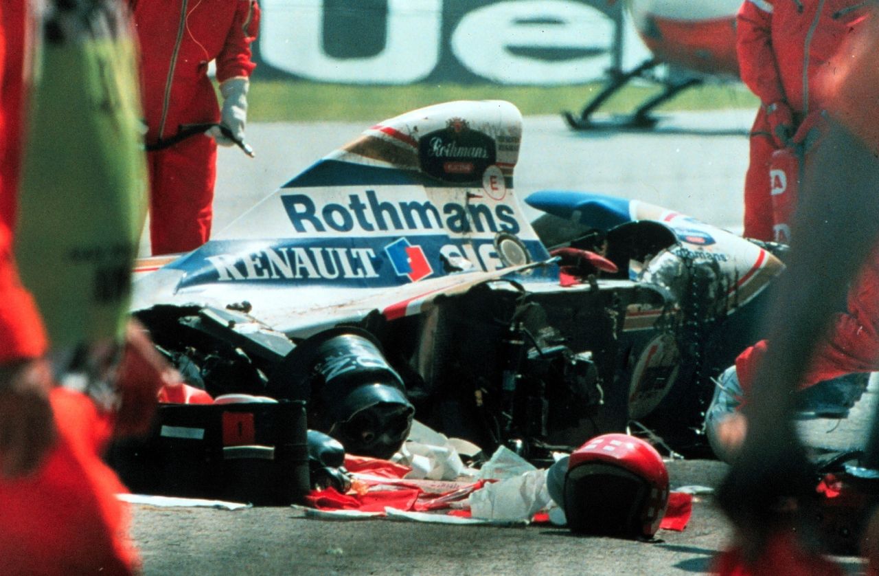 Śmiertelny wypadek Ayrtona Senny był jednym z najważniejszych i najtragiczniejszych wydarzeń w historii Formuły 1.