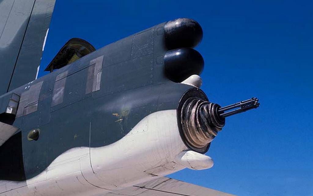 Niezwykłe konstrukcje [cz. 20]. B-52 Stratofortress - 60-letni weteran 9