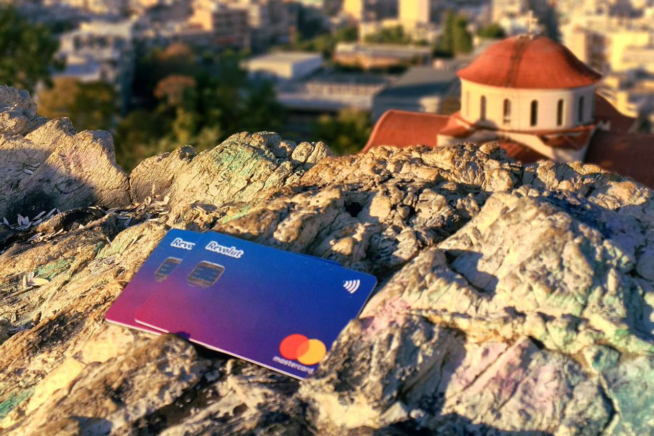 Karty Revolut w Atenach. @RevolutApp / Twitter