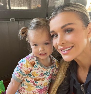 Joanna Krupa i Asha w nowym uczesaniu