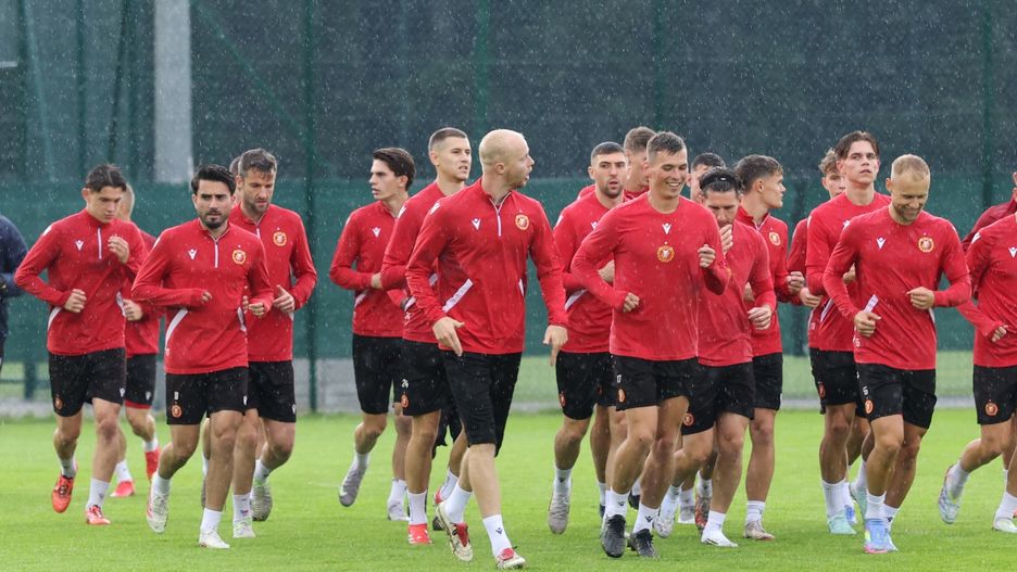 Pi�karze Widzewa
Marian Zubrzycki
pi�karska ekstraklasa, pi�karze, trening