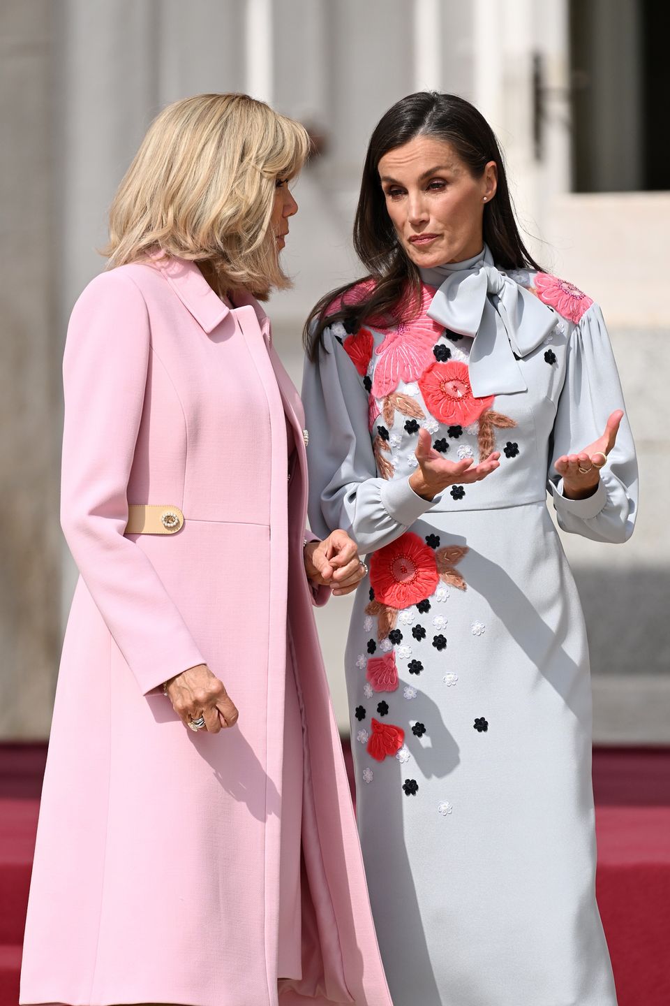 Emmanuel i Brigitte Macron spotkali się z Letycją i Filipem 