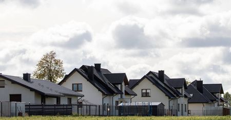 Polacy nie chcą już budować "pałaców". Domy naszych rodziców okazały się za duże