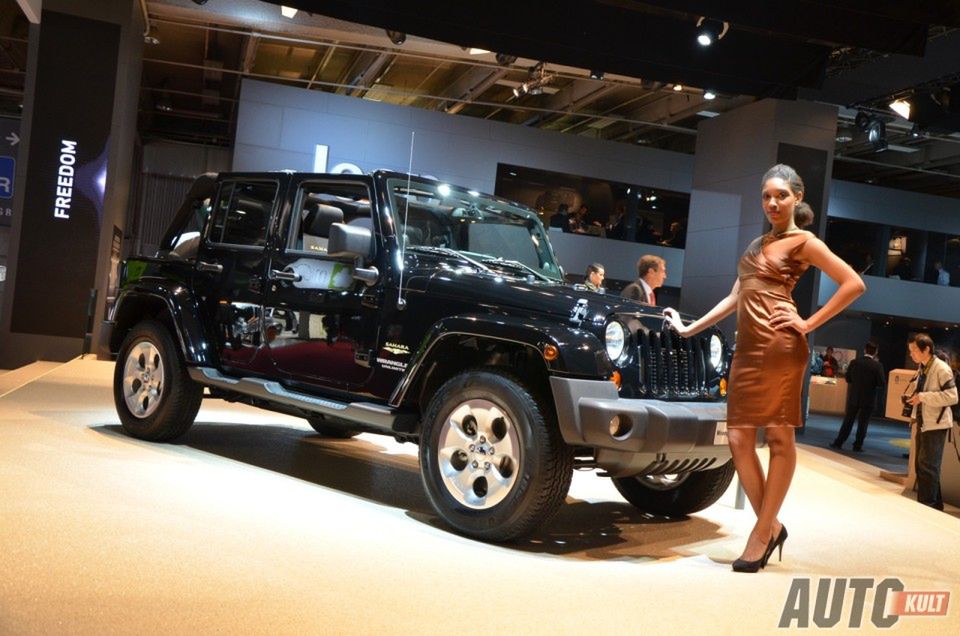 Hostessy z Paris Motor Show 2012 [galeria] 32