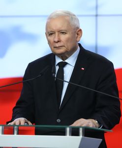 Kaczyński chwali się znajomością angielskiego. Cytuje tytuł piosenki