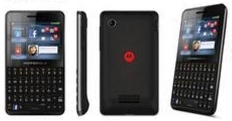 Motorola EX225 – nowa komórka dla fanów Facebooka 2