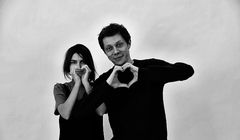 Julia Nowak i Alek Frydrych w zespole kreacji oS3