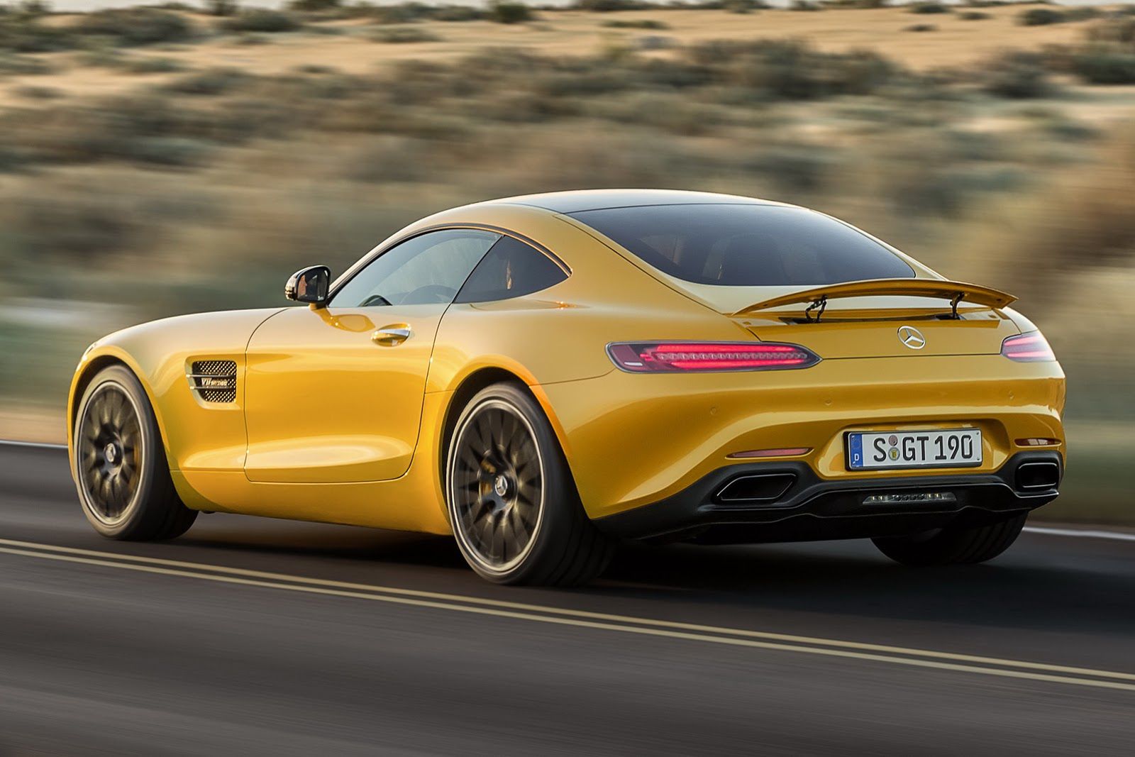 Mercedes-AMG GT na ponad 180 zdjęciach! 170