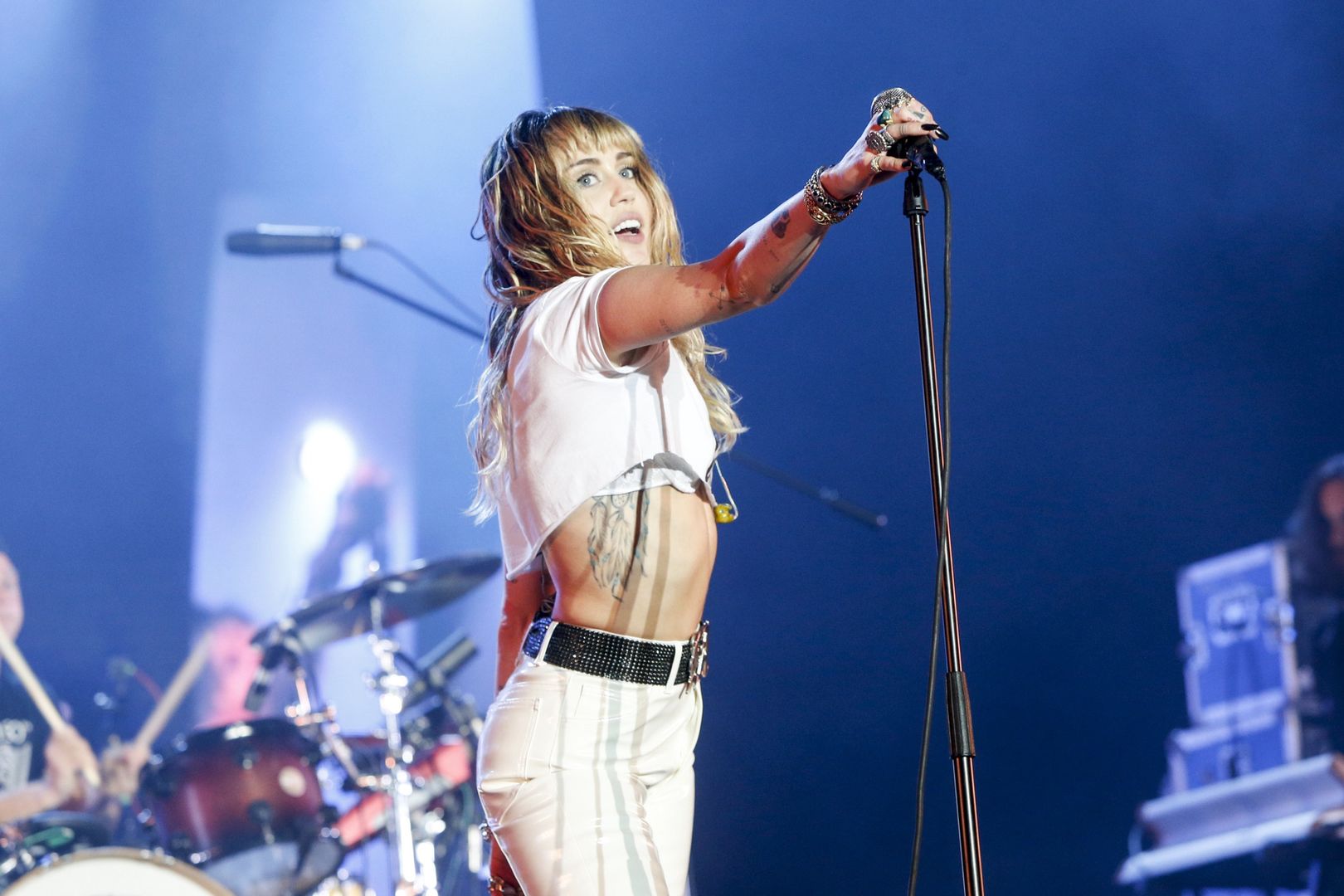 Miley Cyrus: Ewolucja gwiazdy - od Hannah Montana do ikony pop