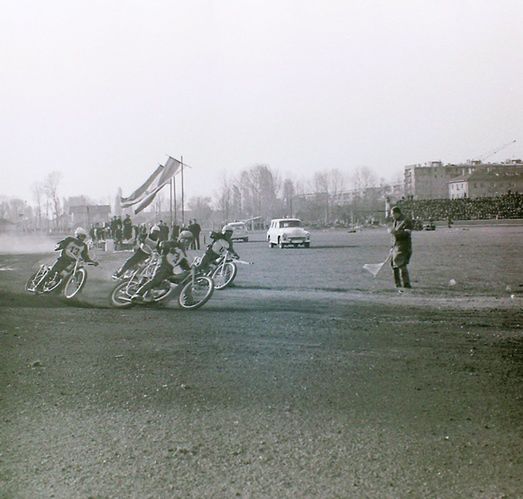 Pierwsze zawody żużlowe w Sofii, rok 1968.