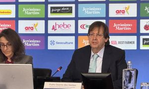 Prezes Biedronki z medalem od papieża. Wiemy za co został odznaczony