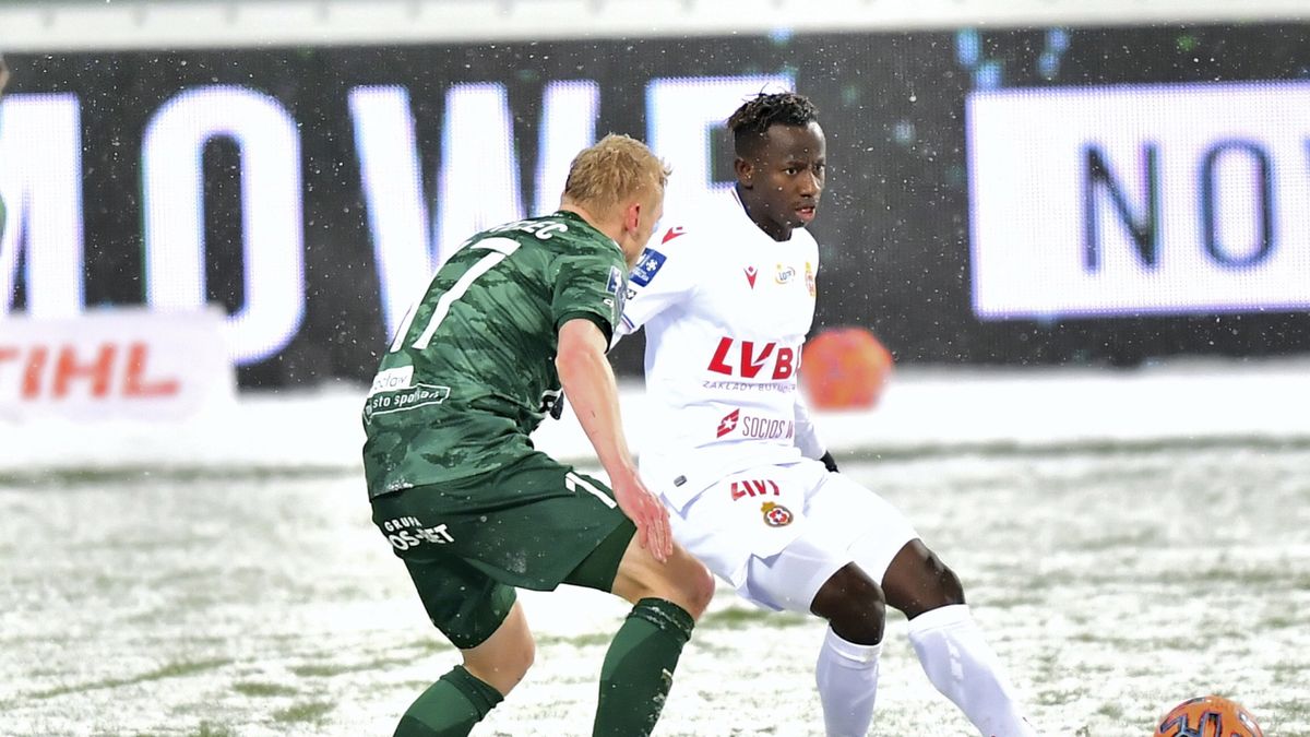 PAP / Maciej Kulczyński / Na zdjęciu: Mariusz Pawelec i Yaw Yeboah 