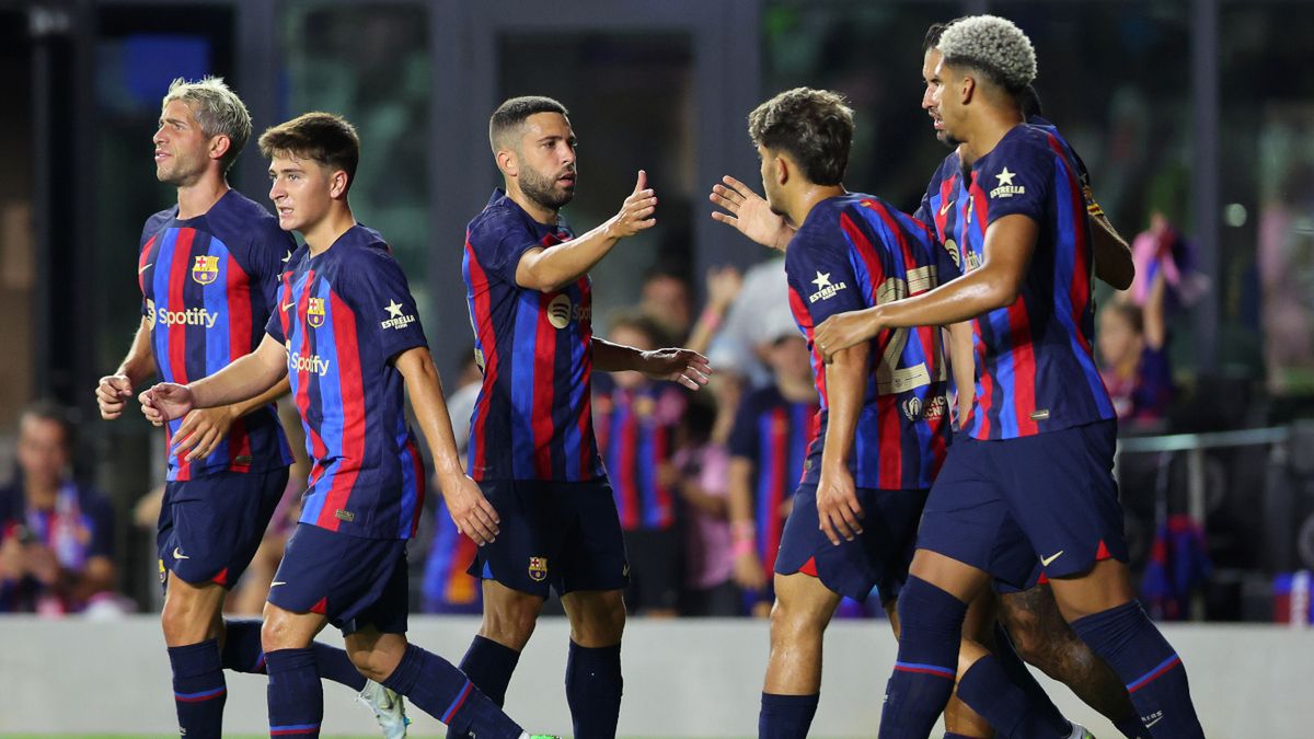 Zdjęcie okładkowe artykułu: Getty Images /  / Na zdjęciu: piłkarze FC Barcelony