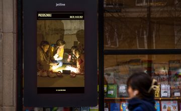 Jet Line i Warexpo pokazują na swoich nośnikach fotografie z Buczy