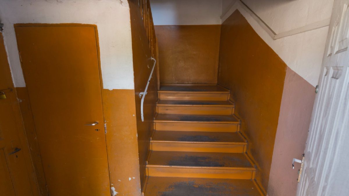 Co można trzymać na klatce schodowej?