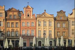 Poznański Stary Rynek w pianie. Płyty umyte płynem do naczyń